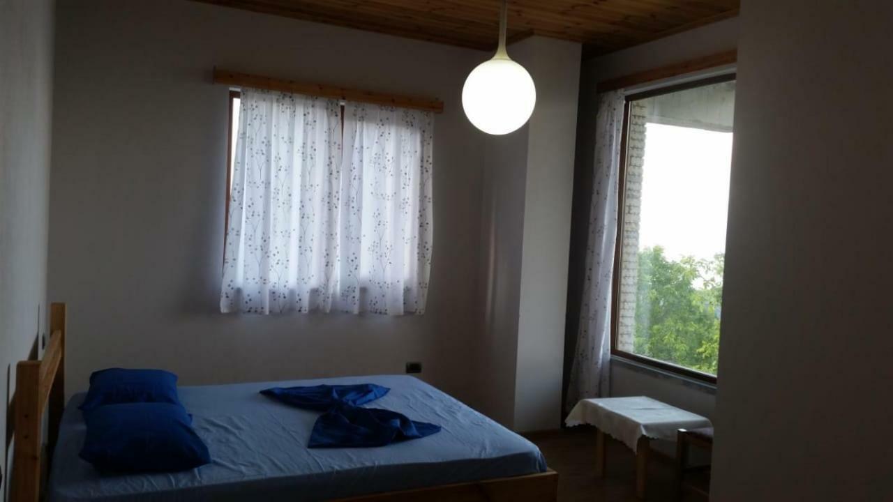 Bujtina E Tomorrit Ξενοδοχείο Ujanik Εξωτερικό φωτογραφία